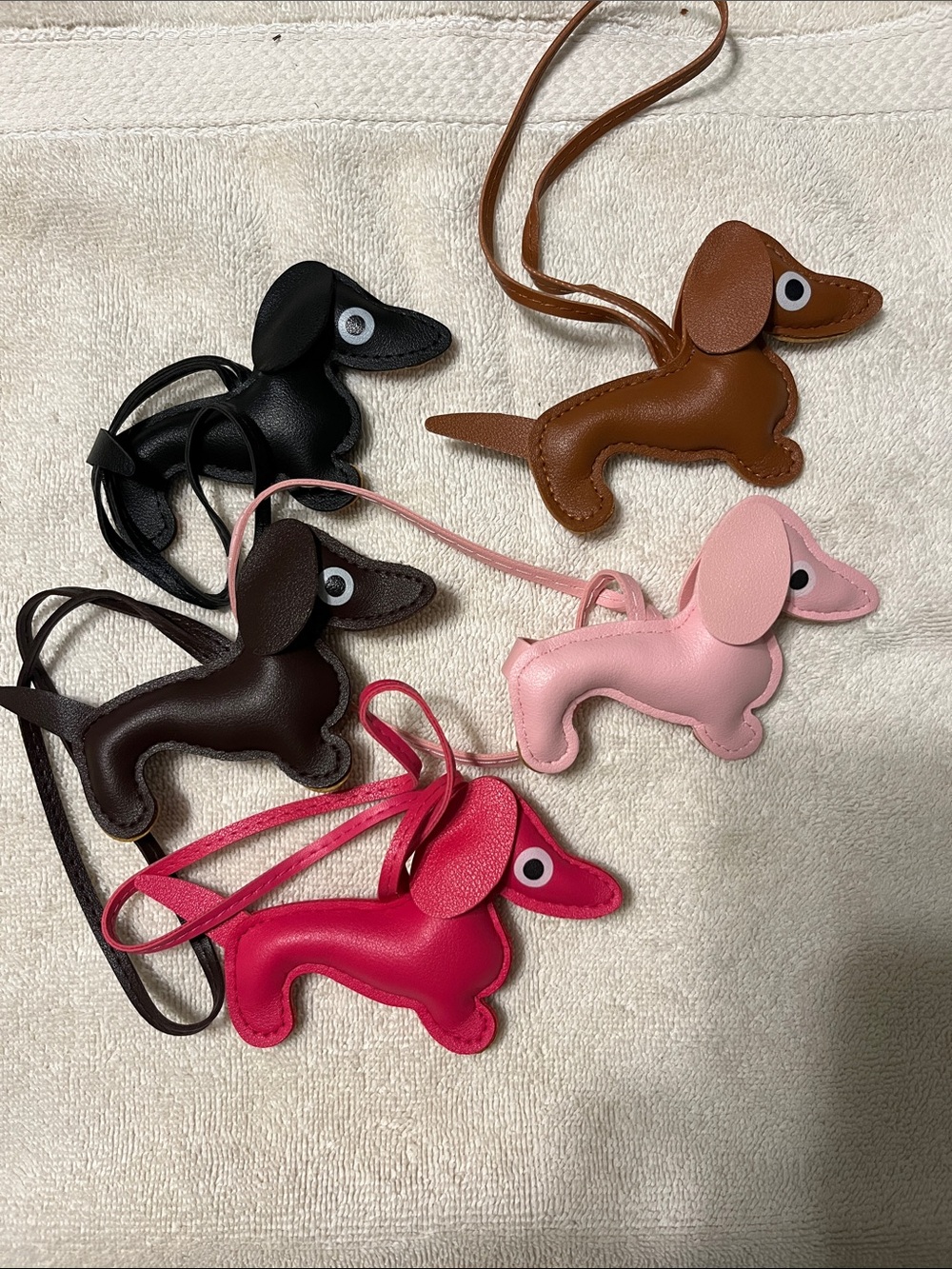 New Set of 5 Dachshund Dog Faux Leather Bag Charms - Picture 5 of 5